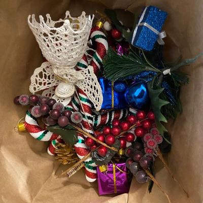 Vast Variety of Christmas Decor and More (S-BM)