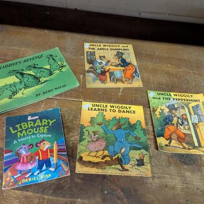 The Rabbit's Revenge Uncle Wiggily Books Library Mouse A World To Explore