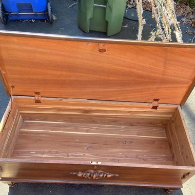 Peck and Hills Large Wooden Chest (B2-BM)