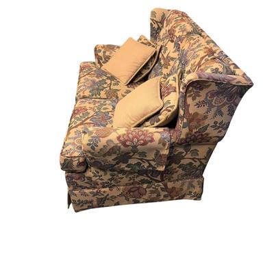 Floral Upholstered Loveseat w/ Accessories (B1-DZ)