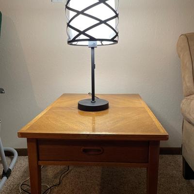 Small wood end table with lamp