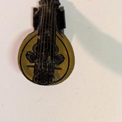 Decorated Mandolin Tin Litho Clickers Set 2