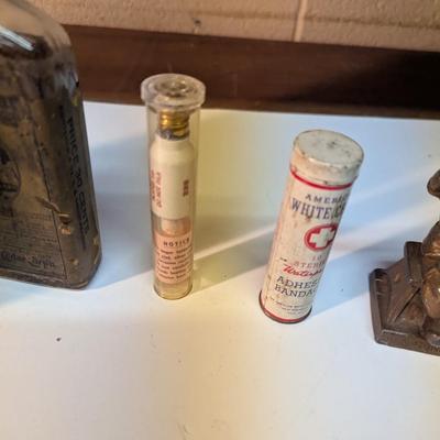 Vintage O Cedar Polish Vintage Dutch Boy Metal Painter Figure American White Cross Adhesive Ungar Element
