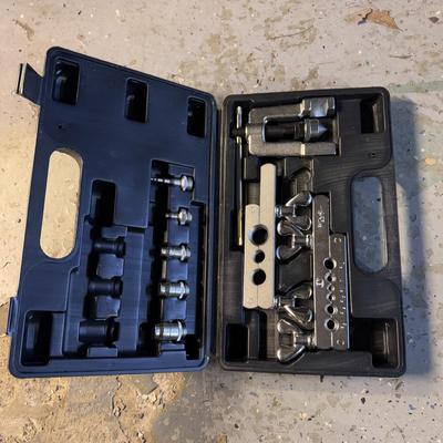 Inventek Self-Adjusting Laser Level and Other Tools (B1-DZ)