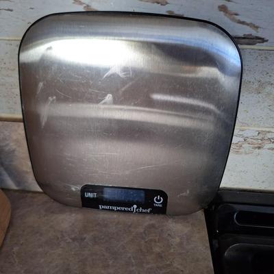 Pampered chef scale