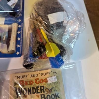 Antique Collectibles Dustless Chalk The Red Good Wonder Book