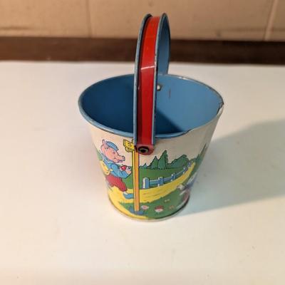 Vintage Fairytale Three Little Pigs Tin Sand Bucket