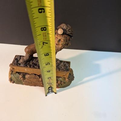 Tom Clark Hopper Resin Figure