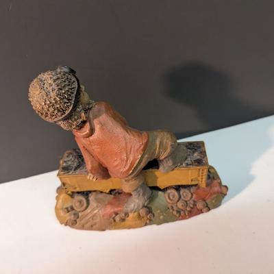 Tom Clark Hopper Resin Figure