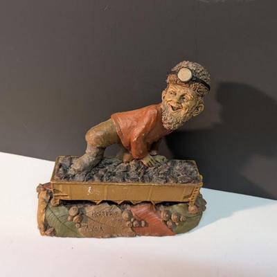 Tom Clark Hopper Resin Figure