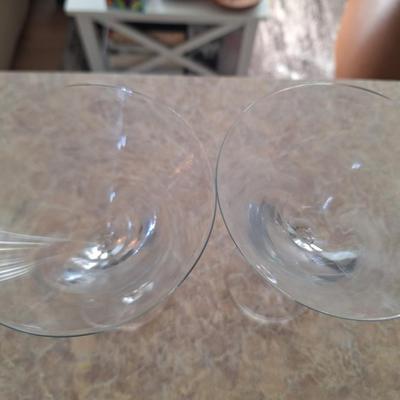 2 martini glasses