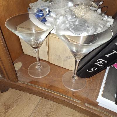 2 Martini Glasses