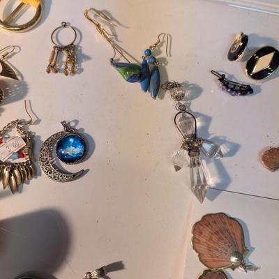 Assortment Of Costume Jewelry (see all pictures)