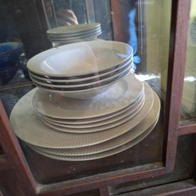 11 pc White Dish set