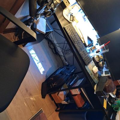 Desk w/ 2 under storage bins