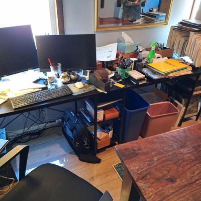 Desk w/ 2 under storage bins