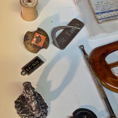 Antique Collector Items Fighting Gamecocks Coin