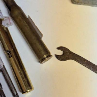 Antique Collector Items Fighting Gamecocks Coin