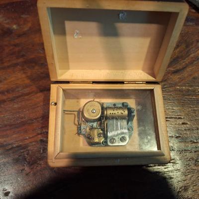 Hummel Music Box
