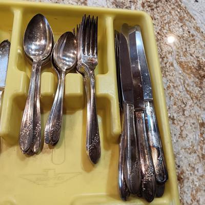 ONEIDA FLATWARE 7 PLACE SETTING WITH SERVING UTENSILS