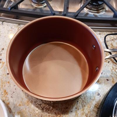 NUWAVE INDUCTION COOKTOP AND SAUCEPAN PLUS A CORNING WARE CASSEROLE DISH