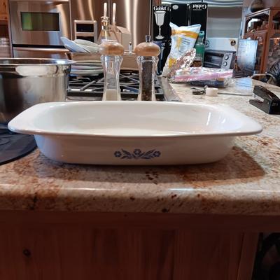 STAINLESS STEEL NESTING BOWLS, CORNING WARE PAN, SALT/PEPPER MILLS AND POT HOLDERS