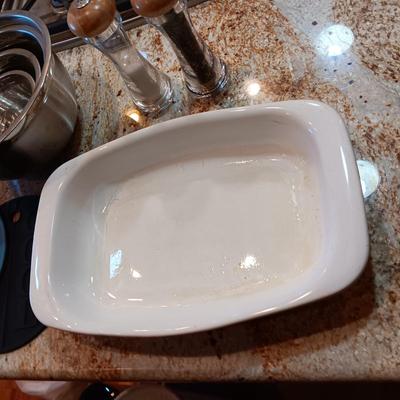 STAINLESS STEEL NESTING BOWLS, CORNING WARE PAN, SALT/PEPPER MILLS AND POT HOLDERS