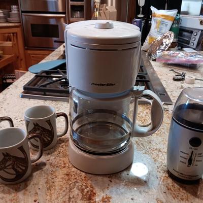 COFFEE MAKER, COFFEE MUGS WITH HORSE HEAD AND COFFEE BEAN GRINDER