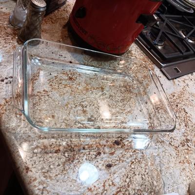 ONE TOUCH ELECTRIC CHOPPER, CROCK POT AND GLASS BAKING DISH