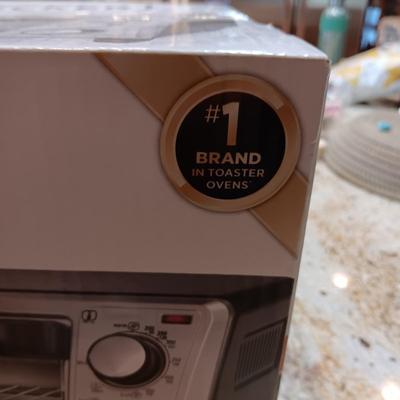 NEW BLACK & DECKER 4 SLICE TOASTER OVEN