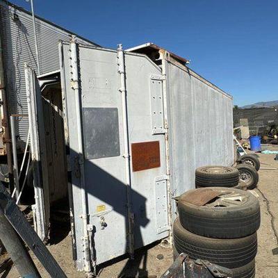 #260 • 20ft Container

