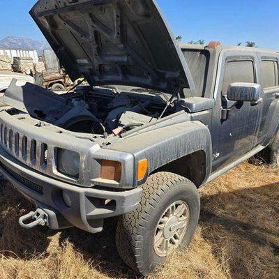 #306 • 2006 Hummer H3
