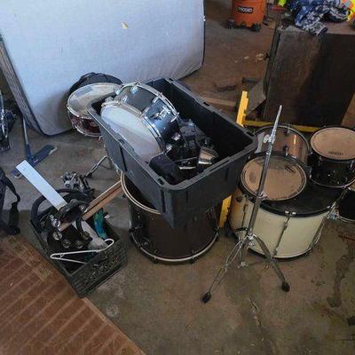 #1002 • Drums, Tama, Evans, Pearl, Pedals and Stands
