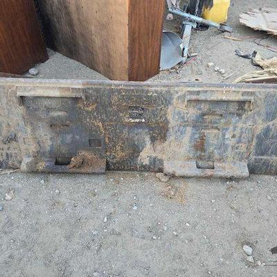 #6450 • Bobcat Front Bucket
