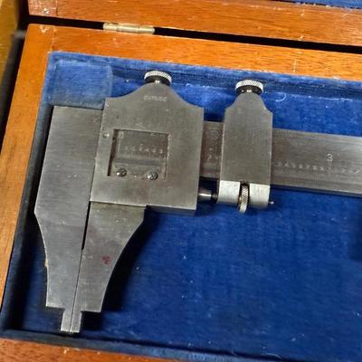 Brown & Sharpe Measuring Calipers in box