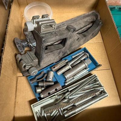 Flat of Metal misc. machine parts / metal pieces