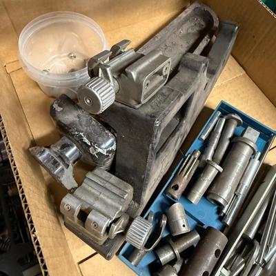 Flat of Metal misc. machine parts / metal pieces