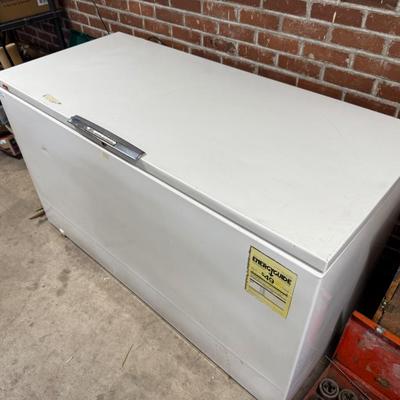 Montgomery Ward Deluxe 23 Chest Freezer Works