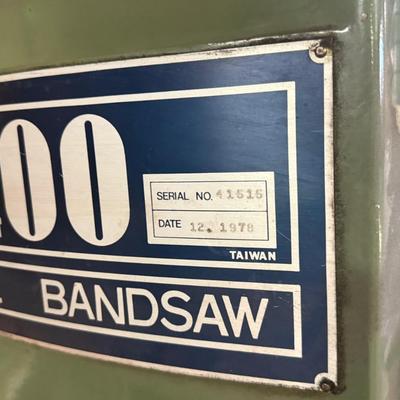 Vintage Jet VBS 400 Vertical BandSaw w/all bands shown