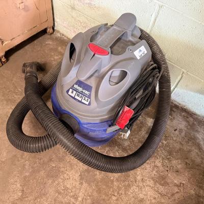 Small 5 Gallon electric Shop-Vac
