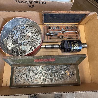 Tapmatic Tapping Head & Box with Tap & Die pieces