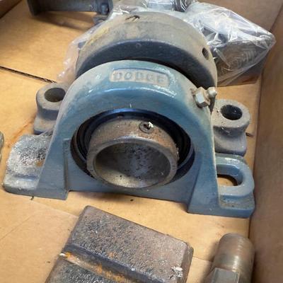 Box of misc. machine components-bearings for milling mach?