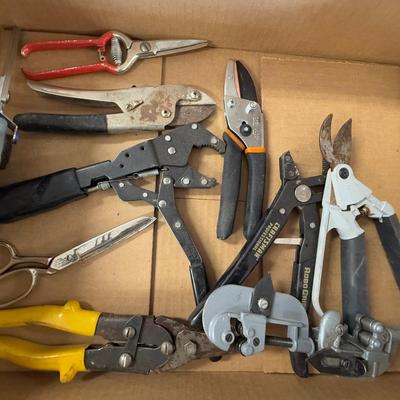 Box of Misc. tools cutters/allen wrenches/pliers (11 tools + 7 allen keys)