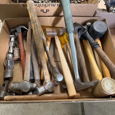 Box of Hammers – Metal finishing / Mallets