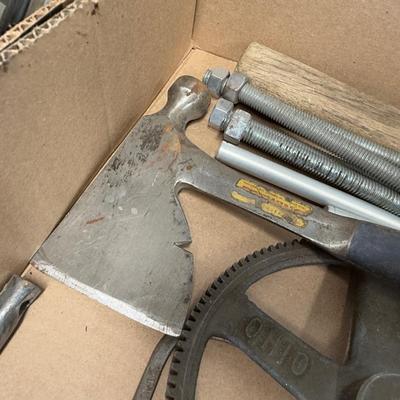 Box of misc. tools – saws/hatchets & misc.
