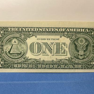 SERIES 2006 ***STAR*** FRN AU/UNCIRCULATED CONDITION D00072831* AS PICTURED. FREE DOMESTIC SHIPPING.