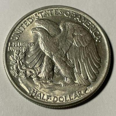 1946-P AU+ CONDITION WALKING LIBERTY SILVER HALF DOLLAR AS PICTURED. FREE DOMESTIC SHIPPING.