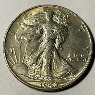 1946-P AU+ CONDITION TONED REVERSE WALKING LIBERTY SILVER HALF DOLLAR AS PICTURED. FREE DOMESTIC SHIPPING.