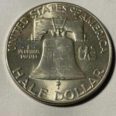 1949-P AU58+ CONDITION FRANKLIN SILVER HALF DOLLAR AS PICTURED. FREE DOMESTIC SHIPPING.