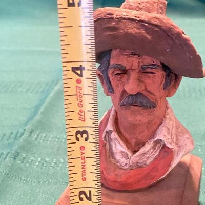 MICHAEL GARMIN FIGURINE